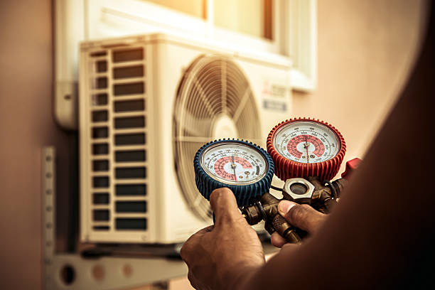 Professional Hvac technician working in Juliustown, NJ